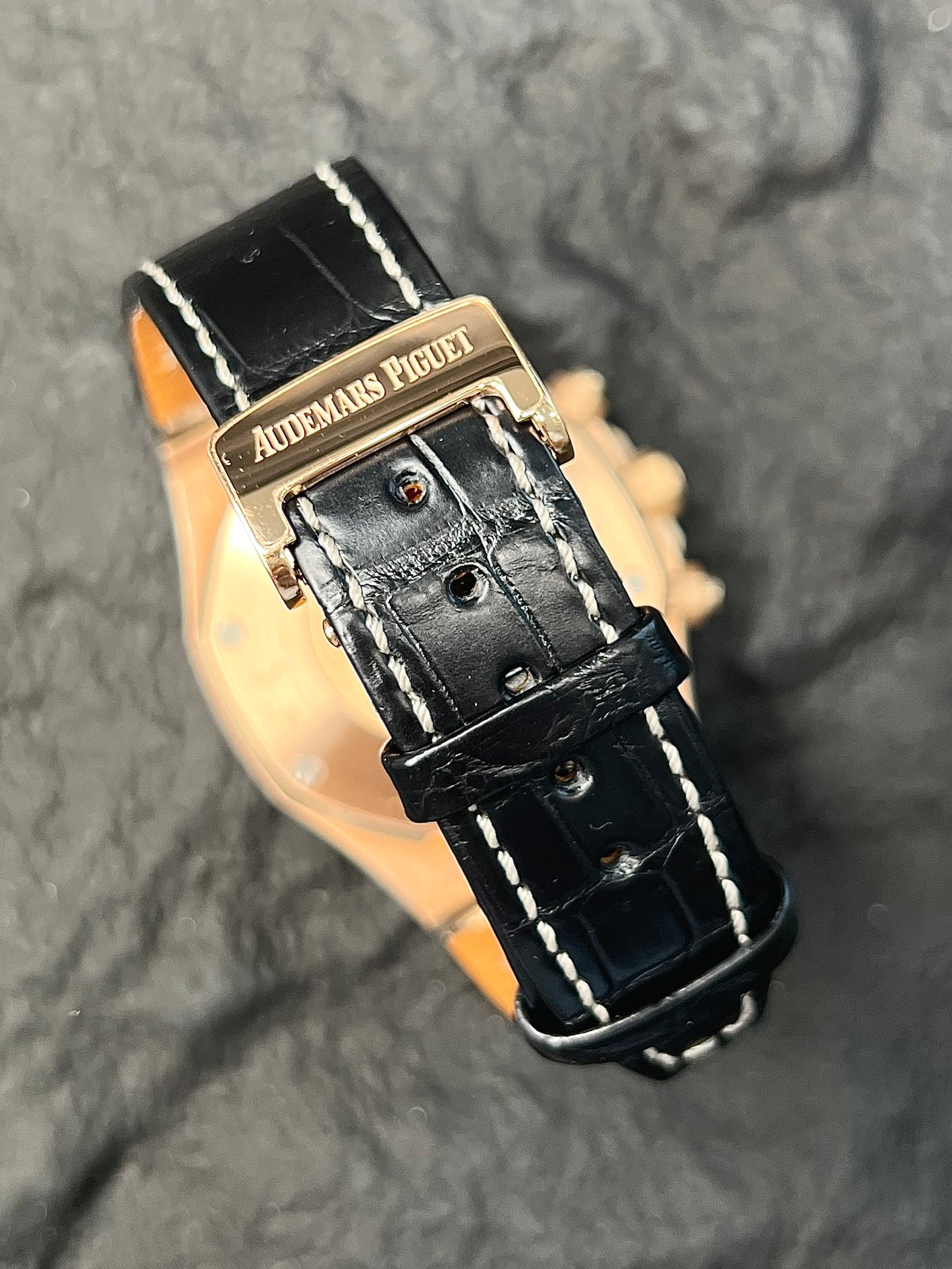 Ap offshore alligator strap for 41mm models