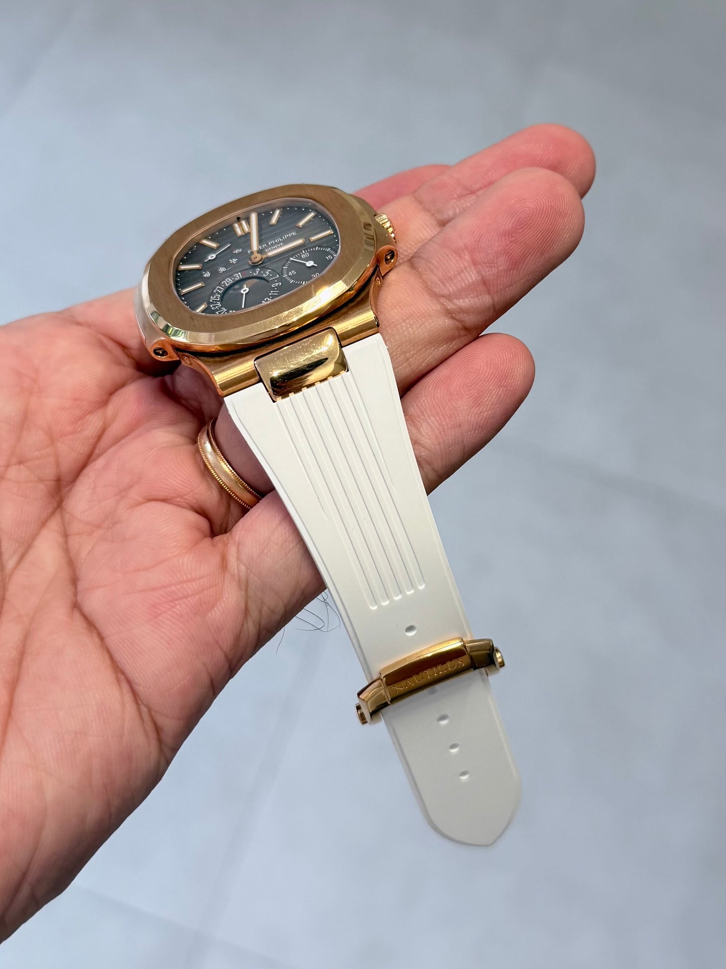 Patek Philippe nautilus 5712 rose gold with Watchstrapco white rubber strap 
