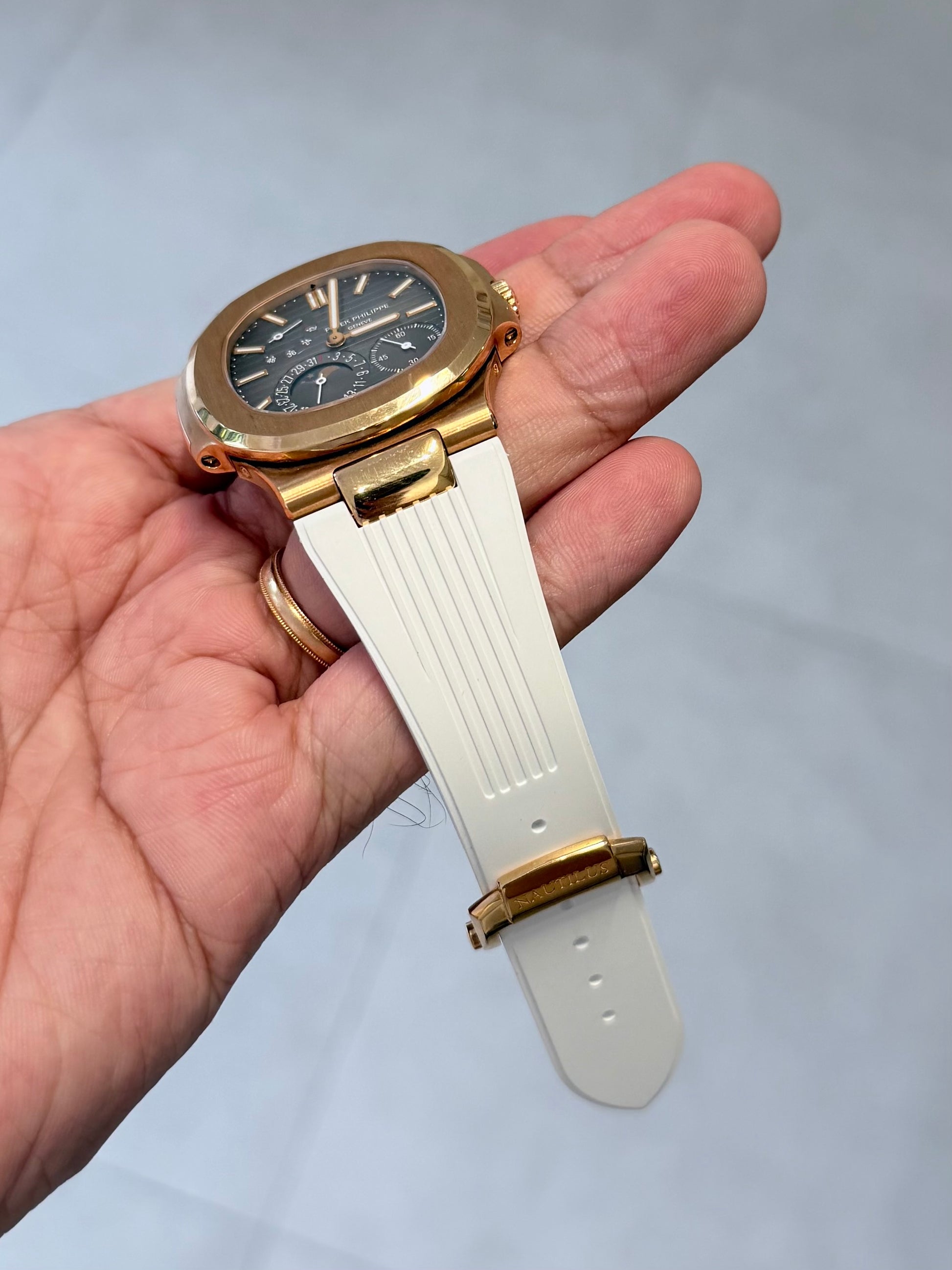 Patek Philippe nautilus 5712 rose gold with Watchstrapco white rubber strap 