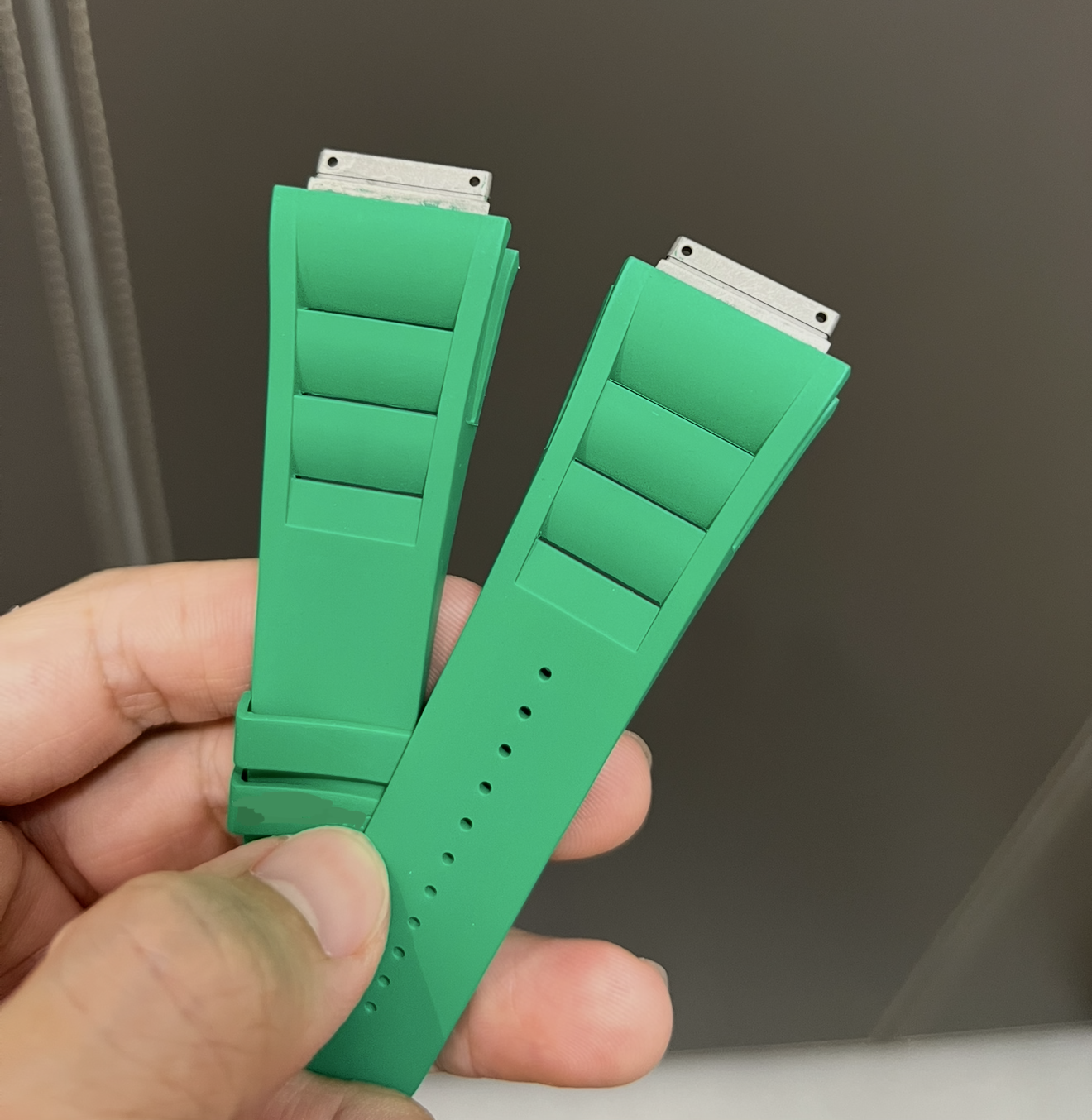 close up of rm10 green rubber strap