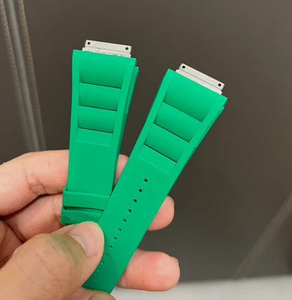 close up of rm10 green rubber strap