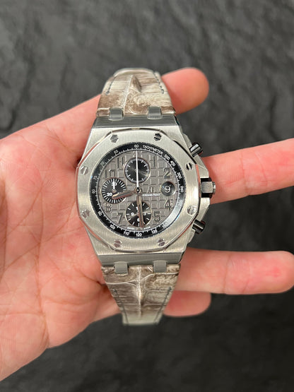 Ap offshore alligator strap for 42mm models (White Himalayan)