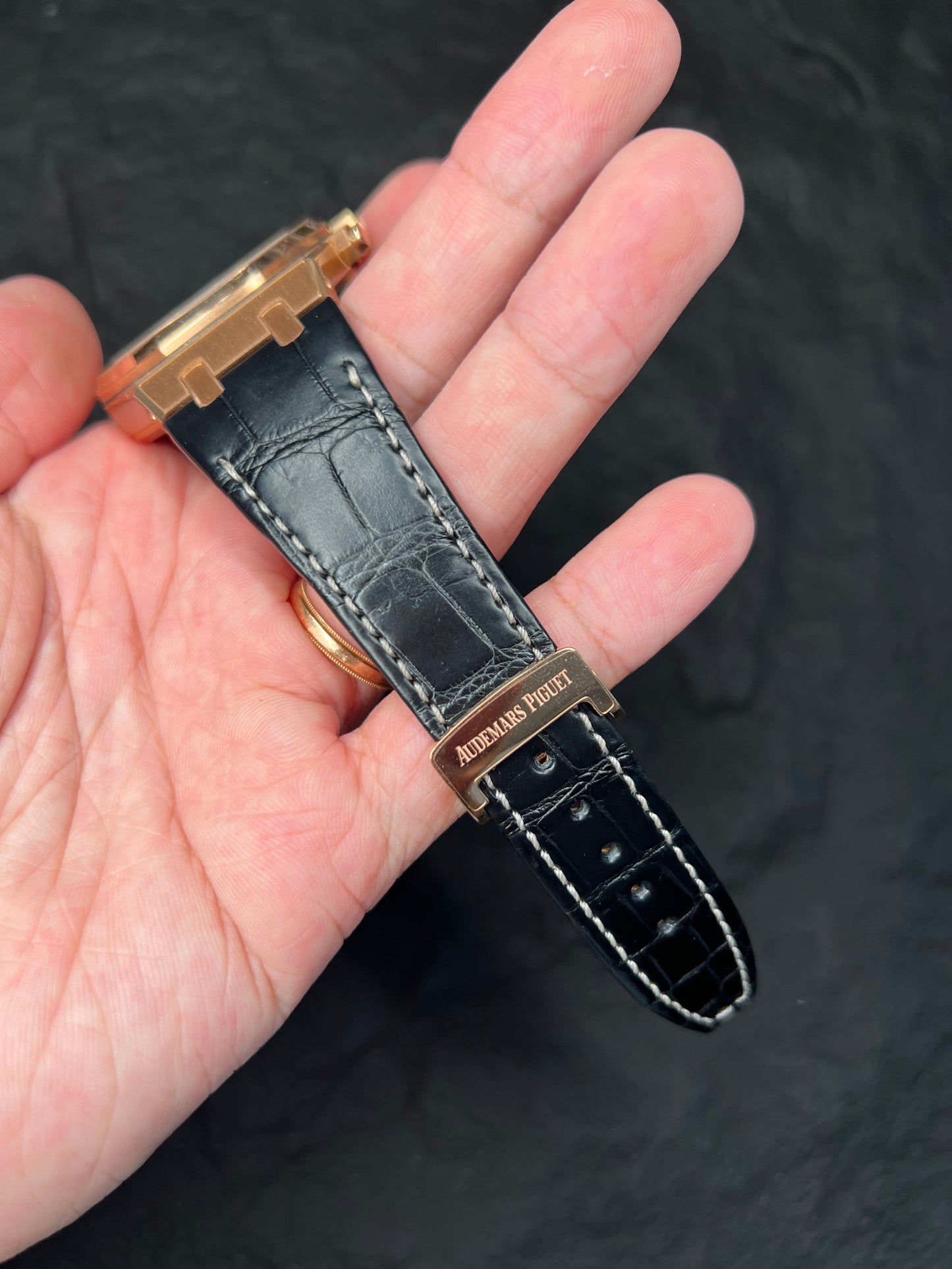 Ap offshore alligator strap for 41mm models